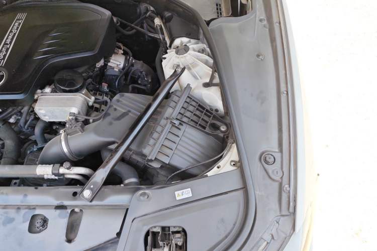 Used BMW 5 Series 2013 520Li Elegant Edition Engine Bay Left