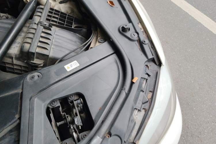 Used BMW 5 Series 2013 525Li Leading Model Engine Bay Left