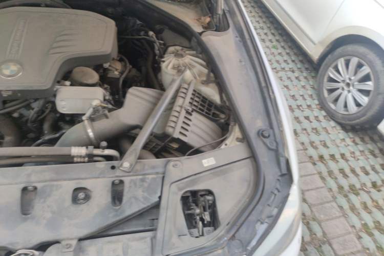 Used BMW 5 Series 2013 520Li Elegant Edition Engine Bay Left