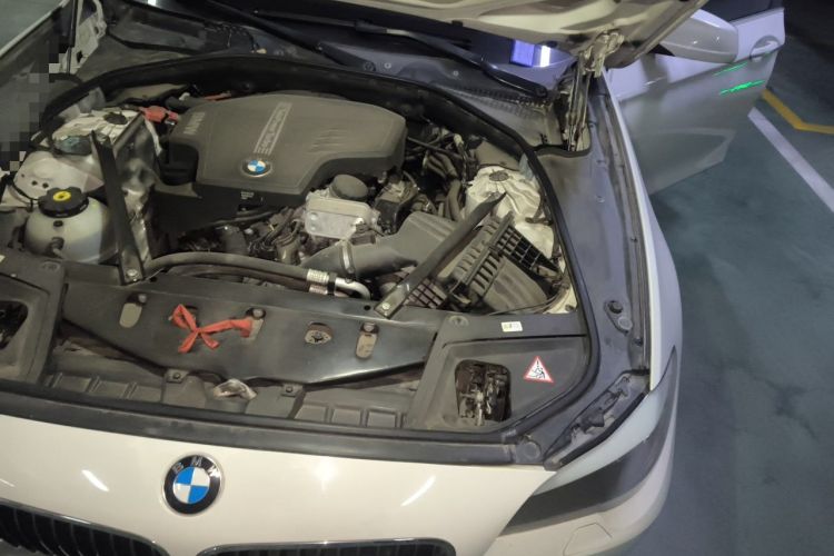 Used BMW 5 Series 2013 525Li Leading Model Engine Bay Left