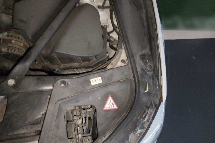 Used BMW 5 Series 2013 530Li Leading Model Engine Bay Left