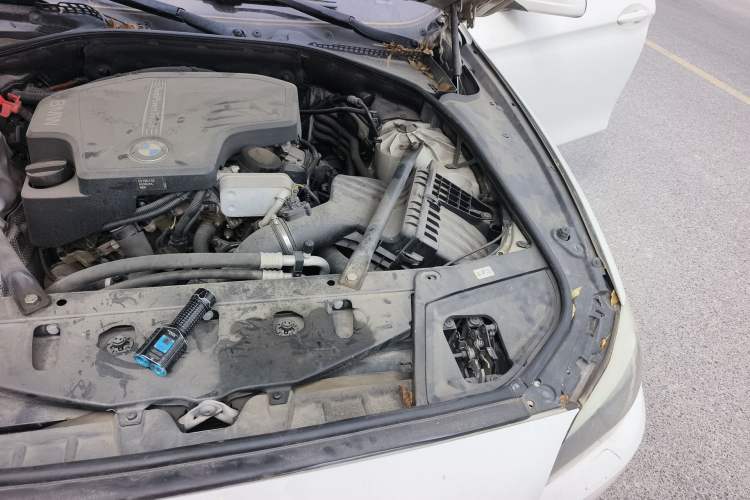 Used BMW 5 Series 2013 525Li Luxury Model Engine Bay Left