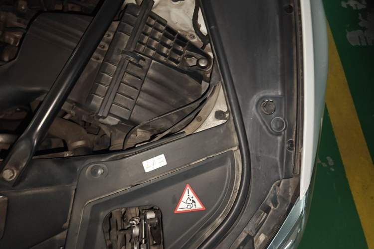 Used BMW 5 Series 2013 520i Elegant Edition Engine Bay Left