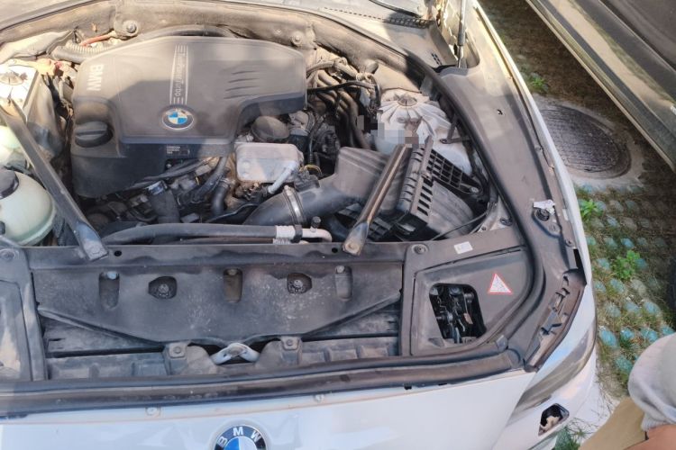 Used BMW 5 Series 2013 520Li Elegant Edition Engine Bay Left