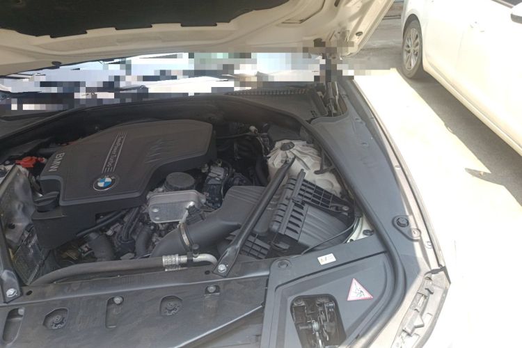 Used BMW 5 Series 2013 525Li Luxury Model Engine Bay Left