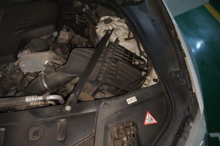 Used BMW 5 Series 2013 525Li Luxury Model Engine Bay Left