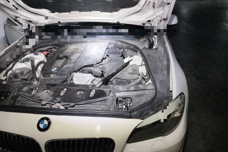 Used BMW 5 Series 2013 530Li Leading Model Engine Bay Left