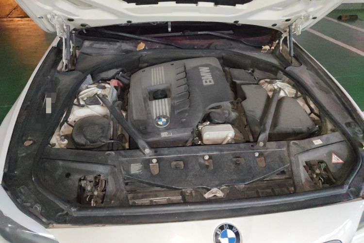Used BMW 5 Series 2013 530Li Leading Model Engine Bay