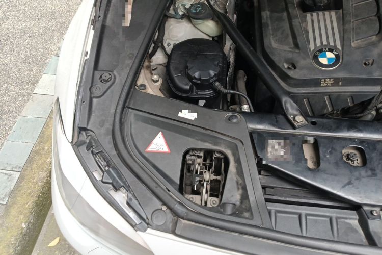 Used BMW 5 Series 2013 530Li Leading Model Engine Bay Right