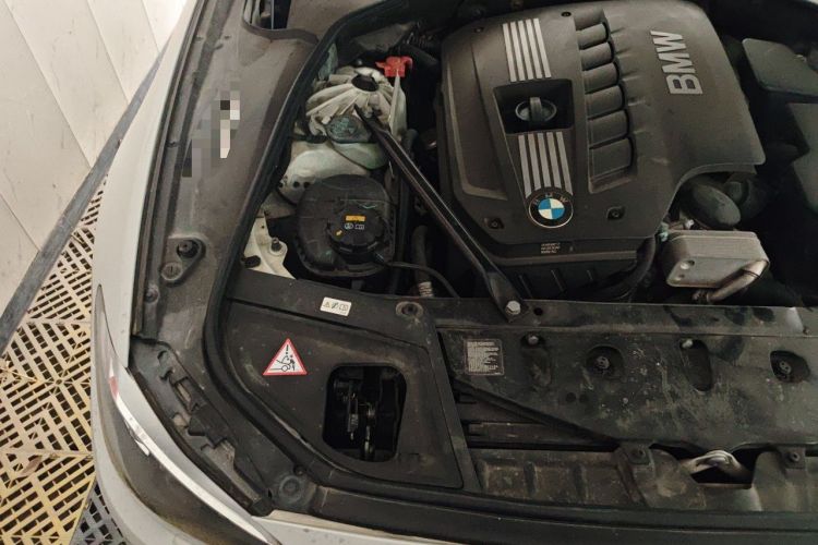 Used BMW 5 Series 2013 530Li Leading Model Engine Bay Right
