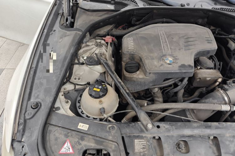 Used BMW 5 Series 2013 520Li Elegant Edition Engine Bay Right