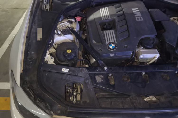 Used BMW 5 Series 2013 530Li Leading Model Engine Bay Right
