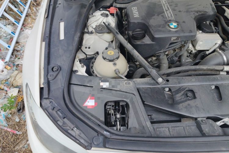 Used BMW 5 Series 2013 525Li Leading Model Engine Bay Right