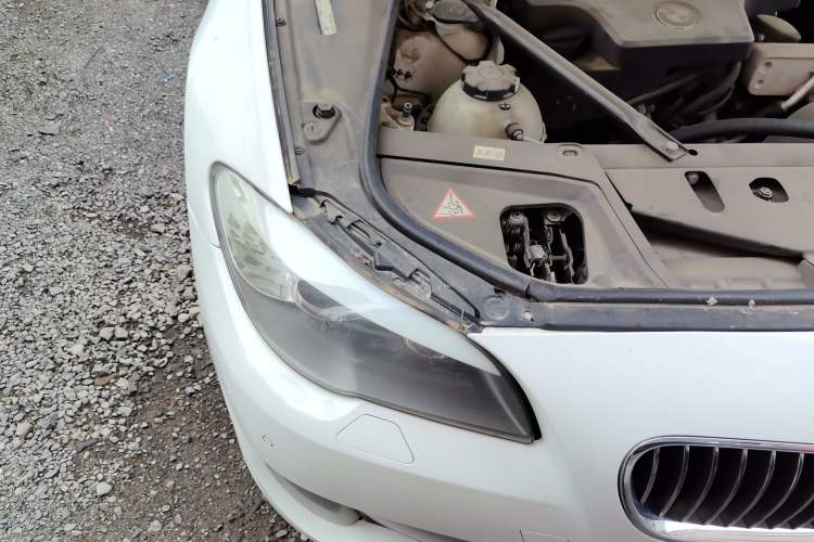 Used BMW 5 Series 2013 525Li Luxury Model Engine Bay Right