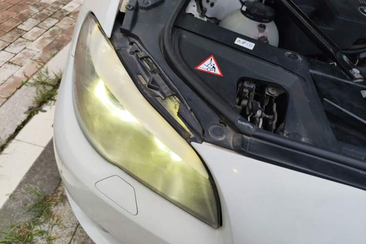 Used BMW 5 Series 2013 520Li Elegant Edition Engine Bay Right