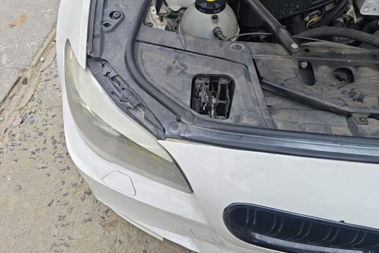Used BMW 5 Series 2013 520Li Elegant Edition Engine Bay Right