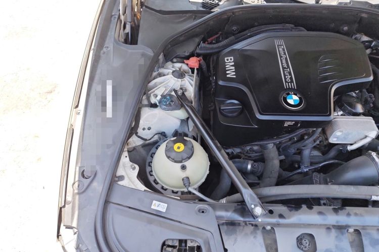Used BMW 5 Series 2013 520Li Elegant Edition Engine Bay Right