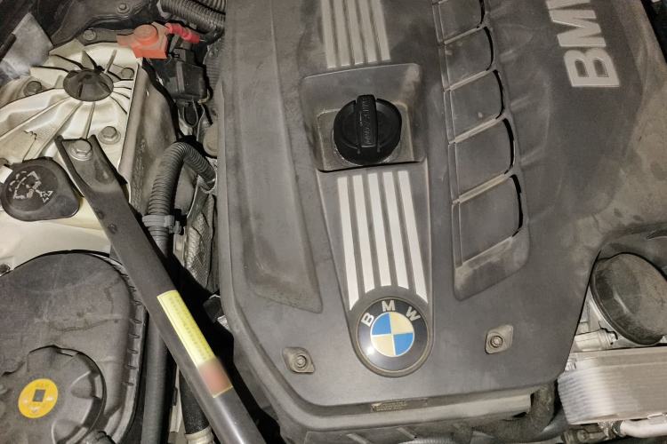 Used BMW 5 Series 2013 530Li Leading Model Engine Bay Right