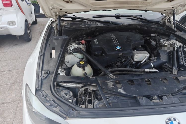 Used BMW 5 Series 2013 525Li Luxury Model Engine Bay Right