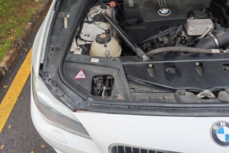 Used BMW 5 Series 2013 525Li Leading Model Engine Bay Right