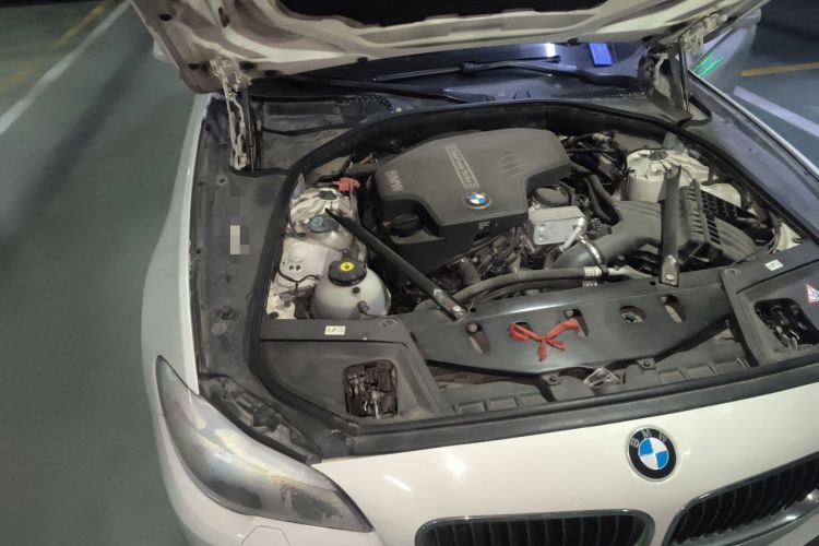 Used BMW 5 Series 2013 525Li Leading Model Engine Bay Right