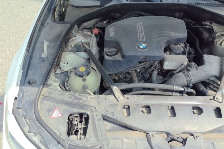 Used BMW 5 Series 2013 525Li Luxury Model Engine Bay Right