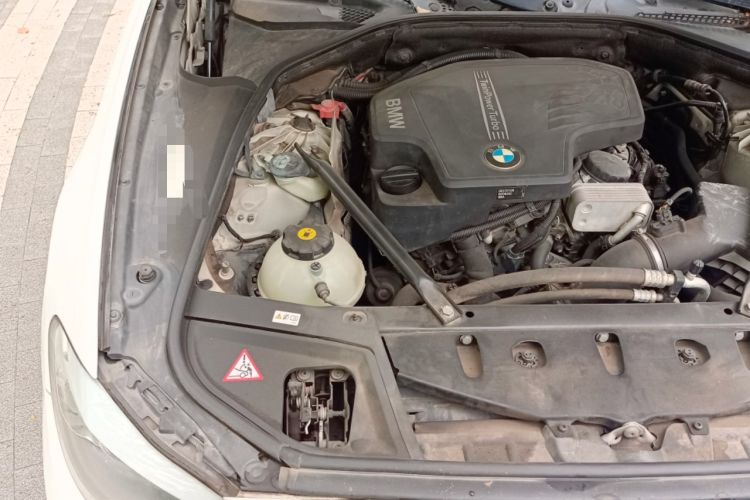 Used BMW 5 Series 2013 525Li Luxury Model Engine Bay Right