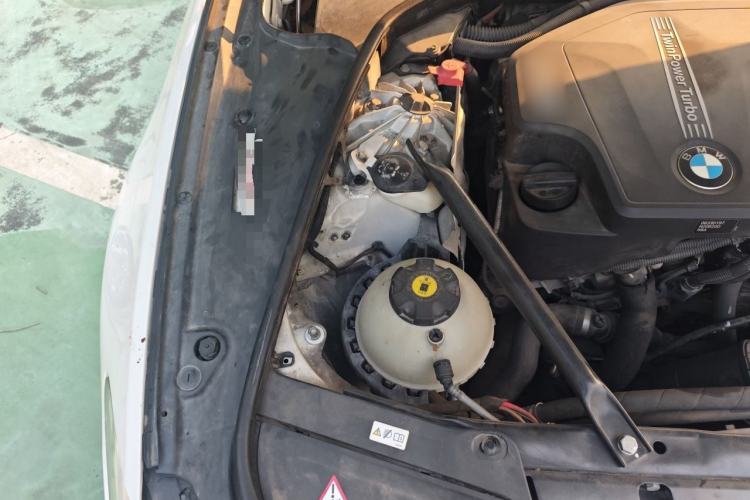 Used BMW 5 Series 2013 520Li Elegant Edition Engine Bay Right