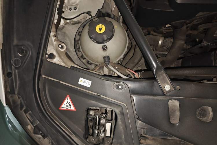 Used BMW 5 Series 2013 520i Elegant Edition Engine Bay Right