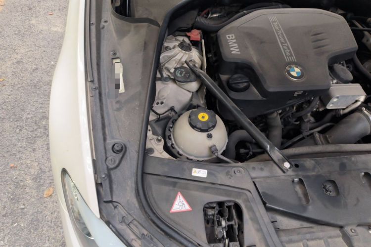Used BMW 5 Series 2013 525Li Luxury Model Engine Bay Right