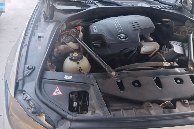 Used BMW 5 Series 2013 525Li Luxury Model Engine Bay Right