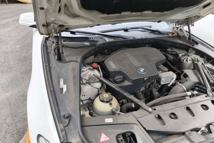 Used BMW 5 Series 2013 525Li Leading Model Engine Bay Right