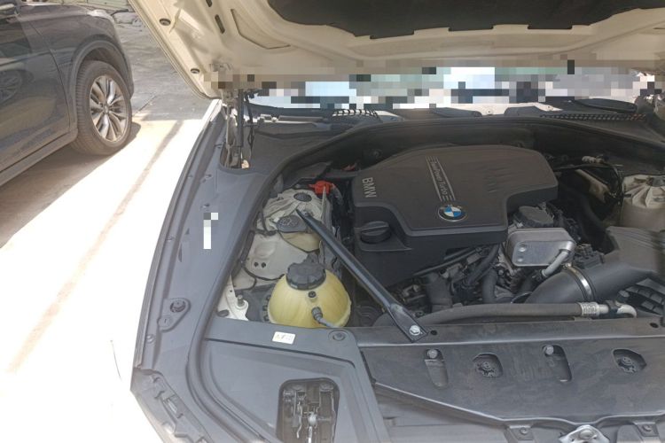 Used BMW 5 Series 2013 525Li Luxury Model Engine Bay Right