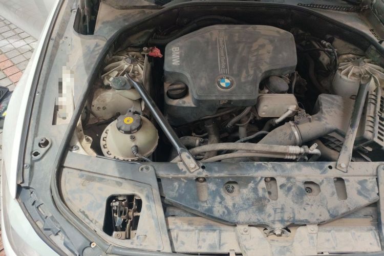 Used BMW 5 Series 2013 525Li Luxury Model Engine Bay Right