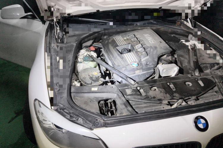 Used BMW 5 Series 2013 530Li Leading Model Engine Bay Right