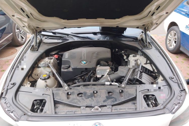 Used BMW 5 Series 2013 520Li Elegant Edition Engine Bay