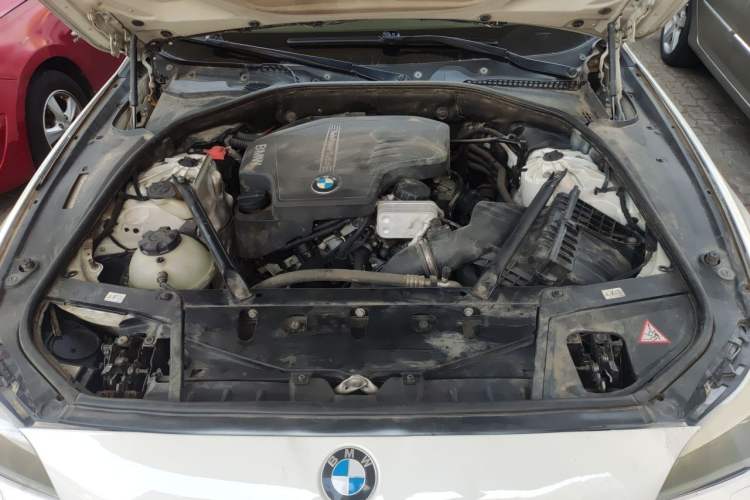 Used BMW 5 Series 2013 520i Elegant Edition Engine Bay