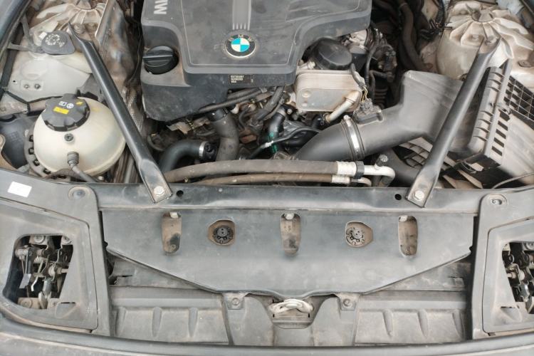 Used BMW 5 Series 2013 520Li Elegant Edition Engine Bay