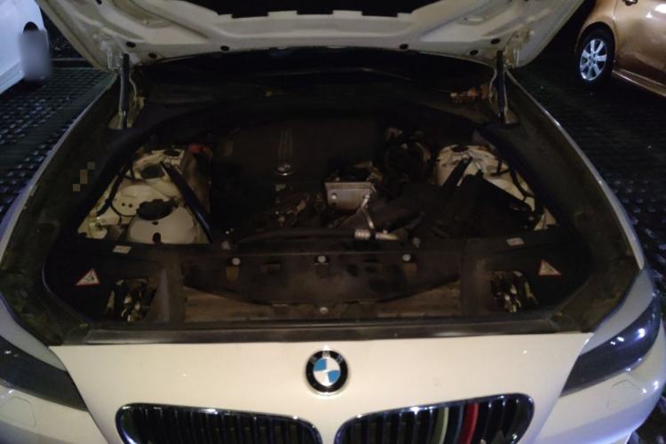 Used BMW 5 Series 2013 520i Elegant Edition Engine Bay