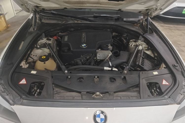 Used BMW 5 Series 2013 525Li Luxury Model Engine Bay