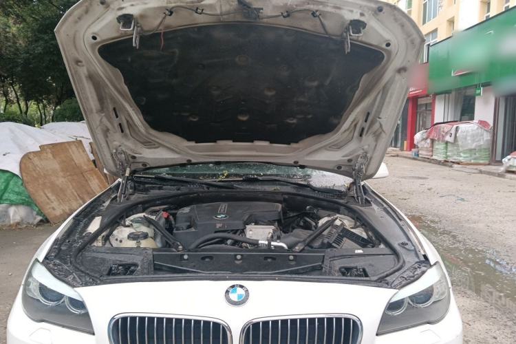 Used BMW 5 Series 2013 525Li Leading Model Engine Bay