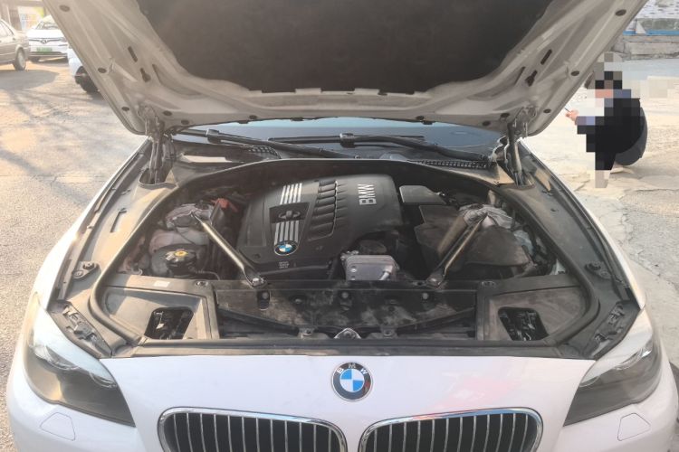 Used BMW 5 Series 2013 530Li Leading Model Engine Bay