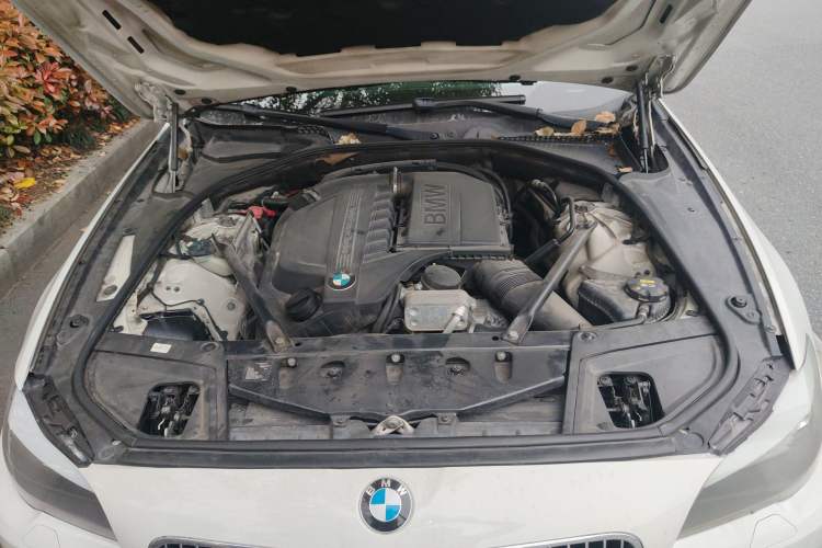 Used BMW 5 Series 2013 535i Sport Edition Engine Bay