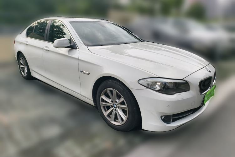 Used BMW 5 Series 2013 520i Elegant Edition Front Right 45 Deg