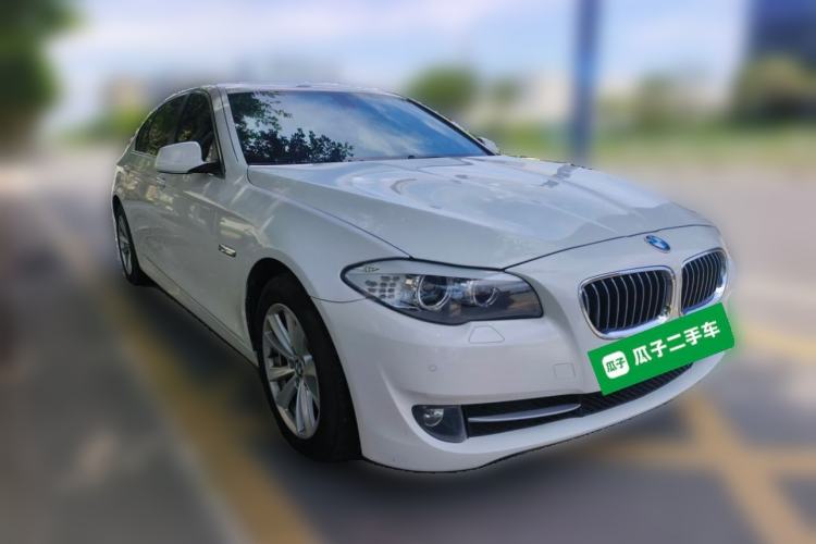 Used BMW 5 Series 2013 525Li Leading Model Front Right 45 Deg
