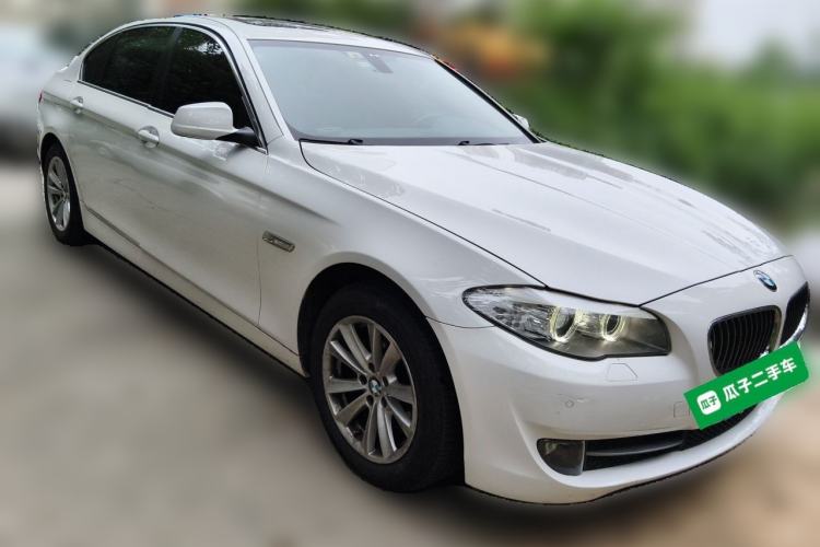 Used BMW 5 Series 2013 520Li Elegant Edition Front Right 45 Deg
