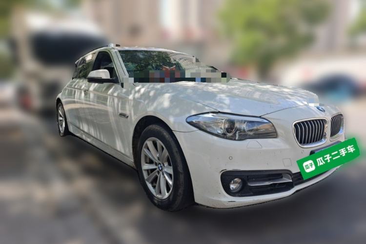 Used BMW 5 Series 2013 520Li Elegant Edition Front Right 45 Deg