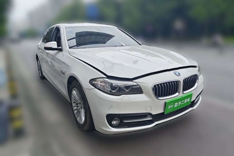 Used BMW 5 Series 2013 525Li Leading Model Front Right 45 Deg