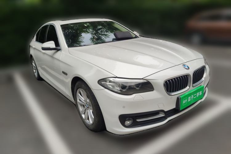 Used BMW 5 Series 2013 520i Elegant Edition Front Right 45 Deg