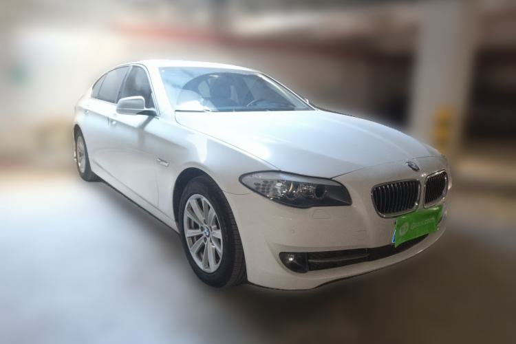 Used BMW 5 Series 2013 525Li Luxury Model Front Right 45 Deg